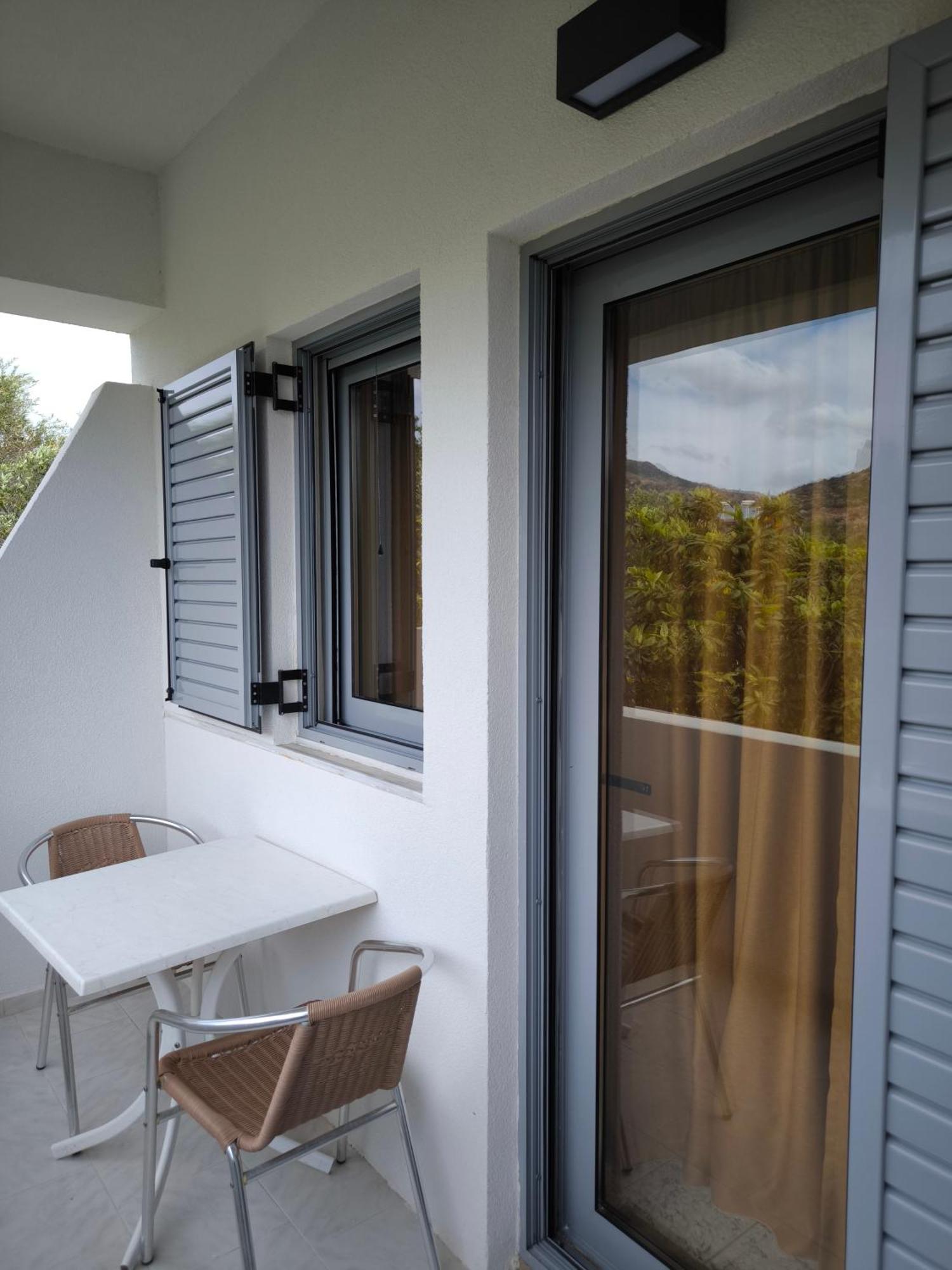 Alexia Rooms Paleochora Exterior foto